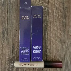 Kevyn Aucoin the etherealist super natural concealer light ex01